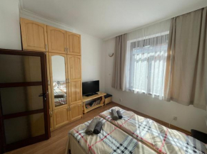 Central Apartament by MIT Sofia